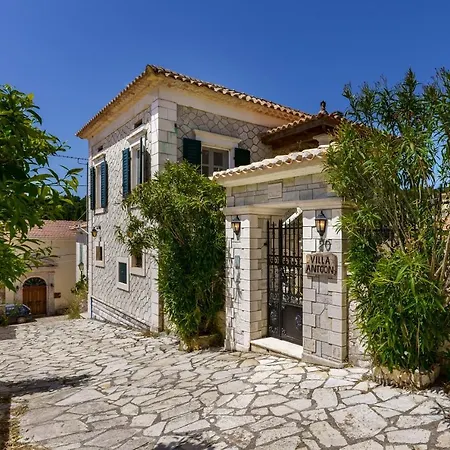 Antoon Holiday home Gyri